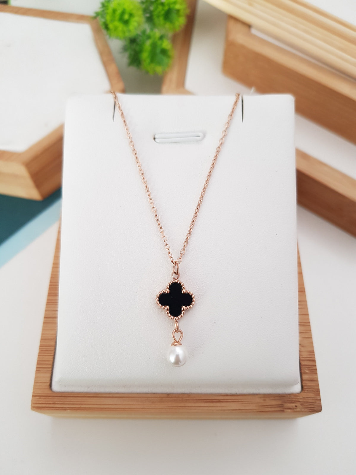 GRACE HAMSA NECKLACE